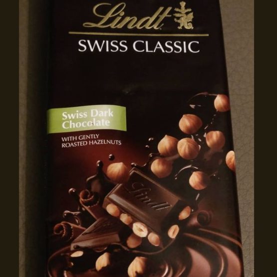 Lindt Swiss Dark Chocolate with Hazelnut Bar 100G