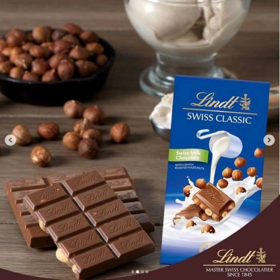 Lindt Swiss Milk Chocolate with Hazelnut Bar 100G