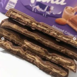 Milka Almond Crispy Creme Milk Chocolate Bar 100G