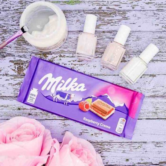 Milka Raspberry Creme Milk Chocolate Bar 100G