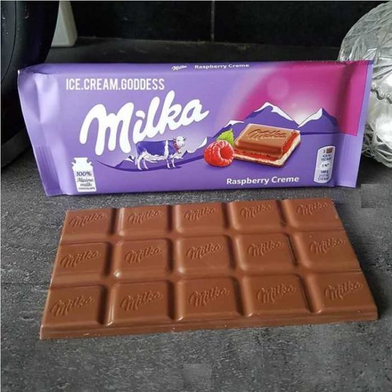 Milka Raspberry Creme Milk Chocolate Bar 100G